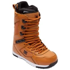 Boots DC Mutiny Wheat Black -Matériel De Ski Offres 9ed509cb0d8ea92ba98d09192f805a058fe51d04 H23DCUSBOO3326737 4